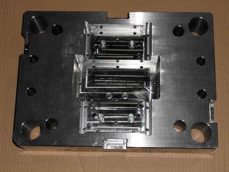 弥勒精密塑料模-06